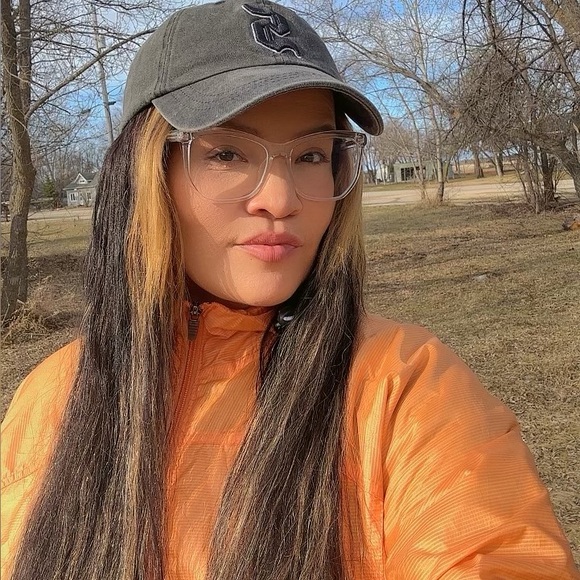 Meet your Posher, Jacinta seven - Picture 1 of 2